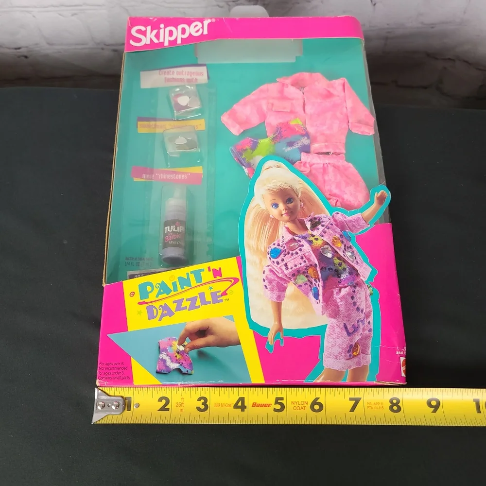 Barbie. Skipper Paint 'N Dazzle Outfit.